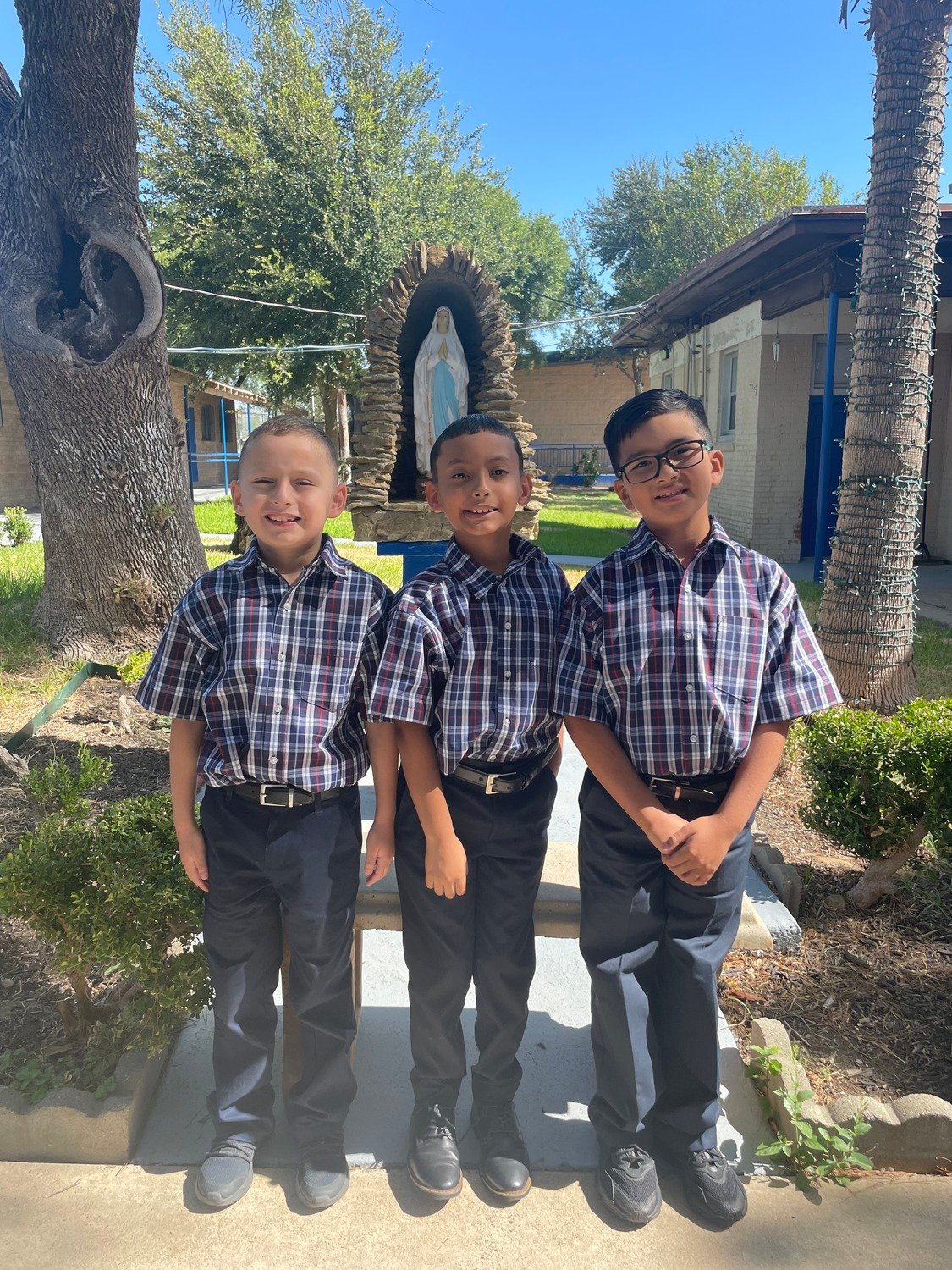 Uniform Samples St. Augustine Elementary & Middle School Laredo, TX